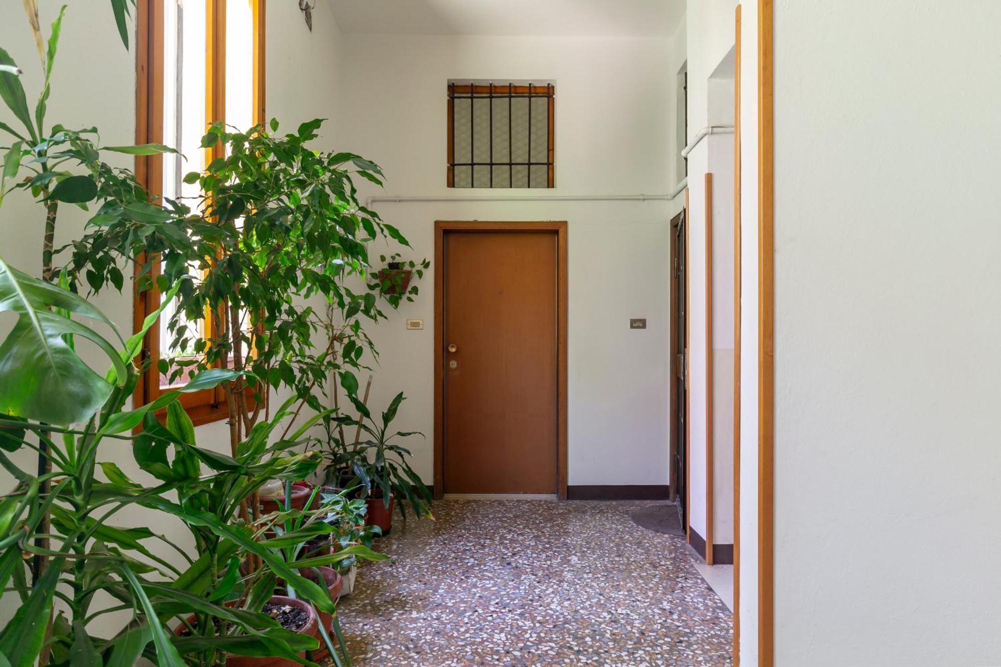 Apartment Amos - 5 Minutes From Piazza Maggiore Болонья Екстер'єр фото