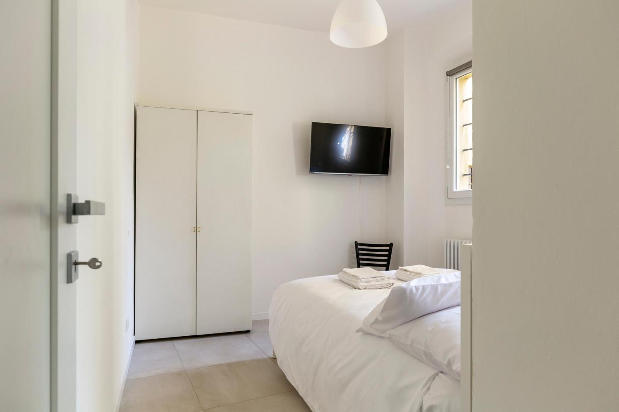 Apartment Amos - 5 Minutes From Piazza Maggiore Болонья Екстер'єр фото