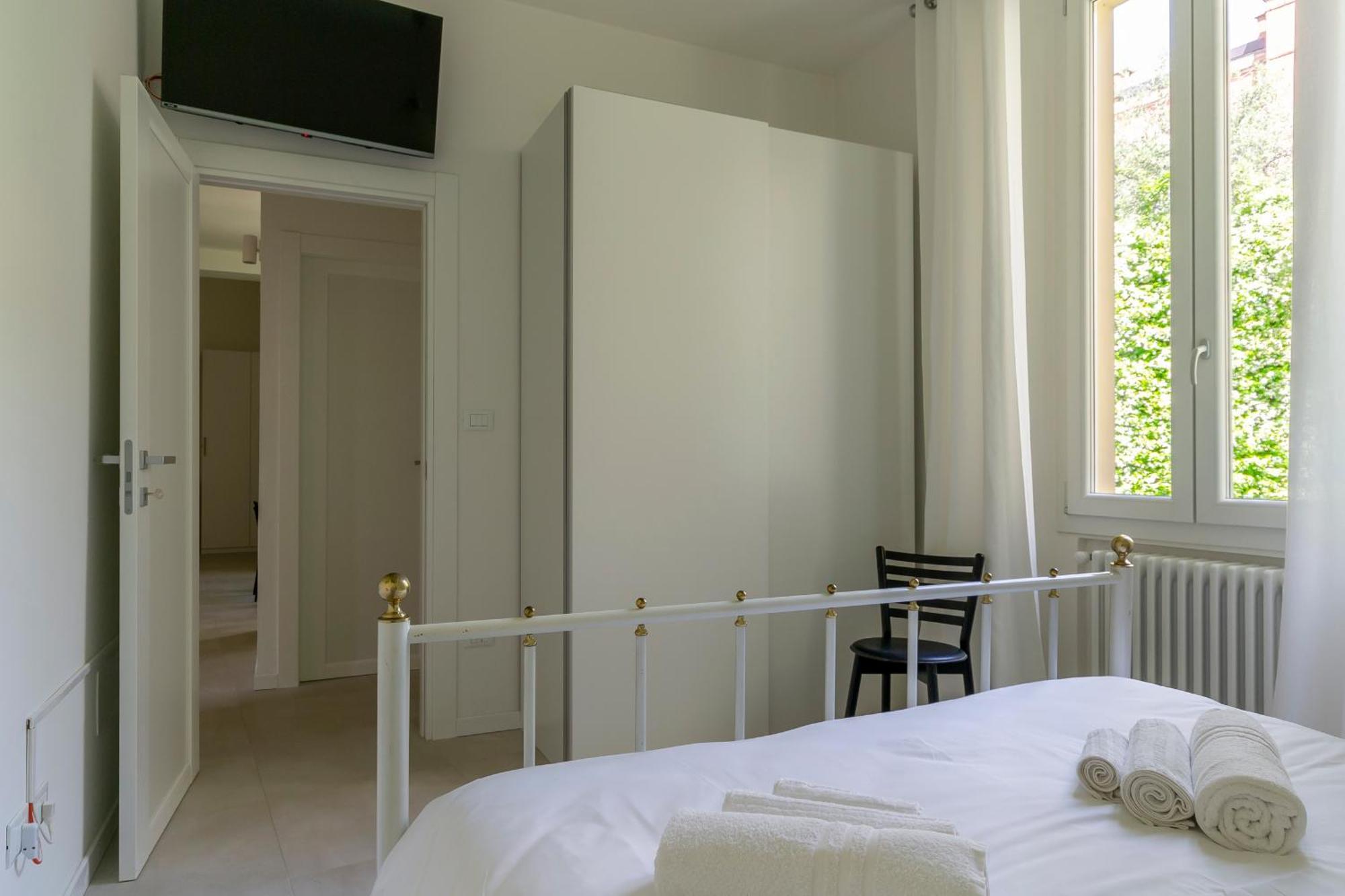 Apartment Amos - 5 Minutes From Piazza Maggiore Болонья Екстер'єр фото